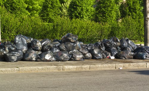 Recycling concrete and bricks from demolition waste