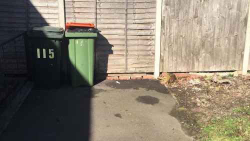 Mini and midi skips available for hire
